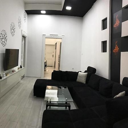 Manyi Apartman Debrecen Exterior foto